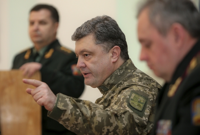 Президент України Петро Порошенко провів зустріч з командирами бригад та батальйонів Збройних Сил України