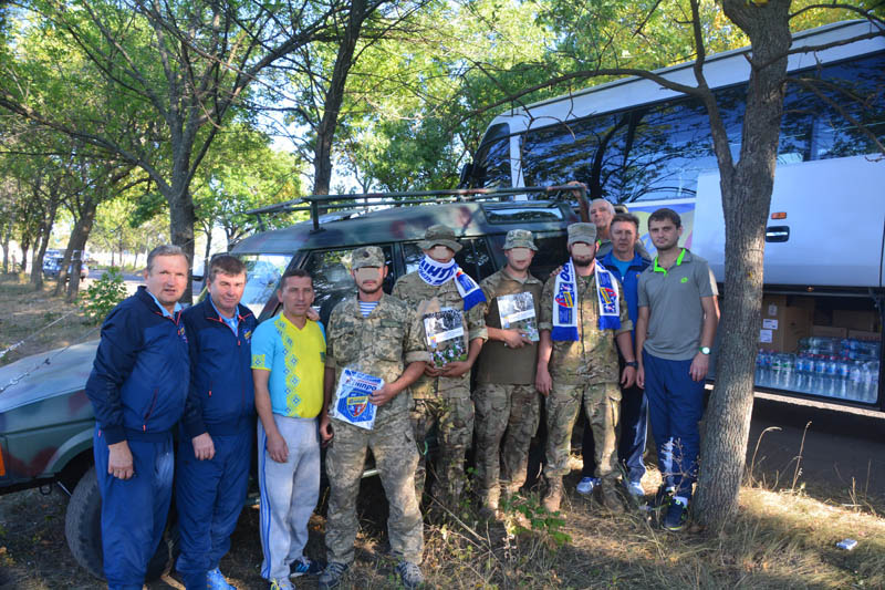 Humanitarian cargo and good mood to scouts – from the football club “Cherkaskyi Dnipro”