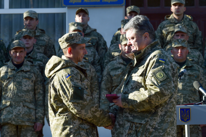 President of Ukraine presented state awards to the reconnaissance men – ATO participants  