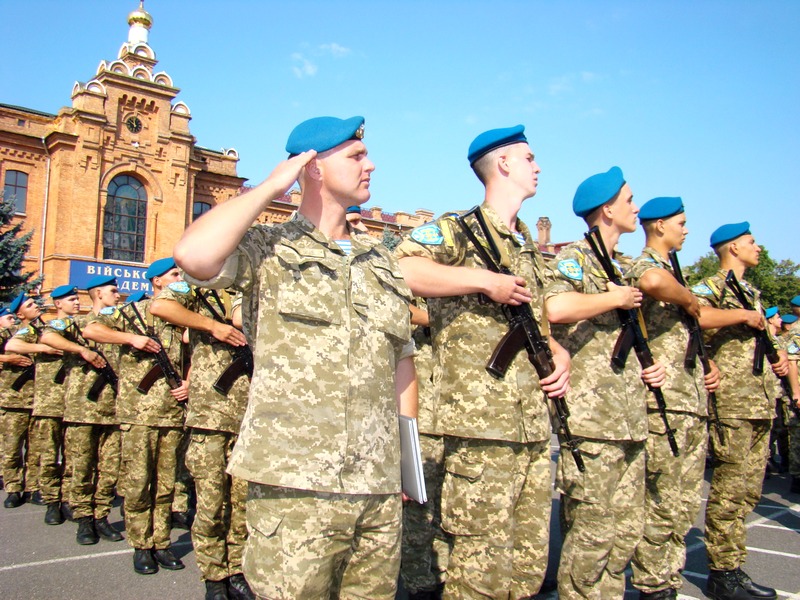 Першокурсники факультету ВДВ та розвідки Військової академії склали Військову присягу на вірність народу України