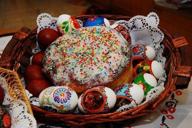 Ternopil volunteers conveyed Easter sweets to the scouts