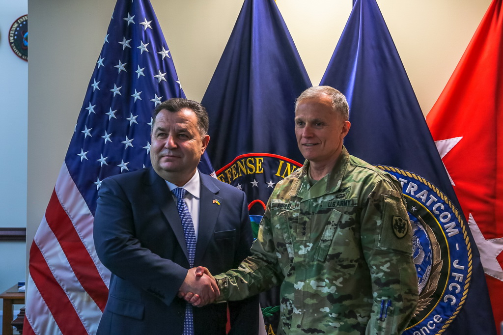 Міністр оборони України Степан Полторак зустрівся з директором Розвідувального управління Міністерства оборони США