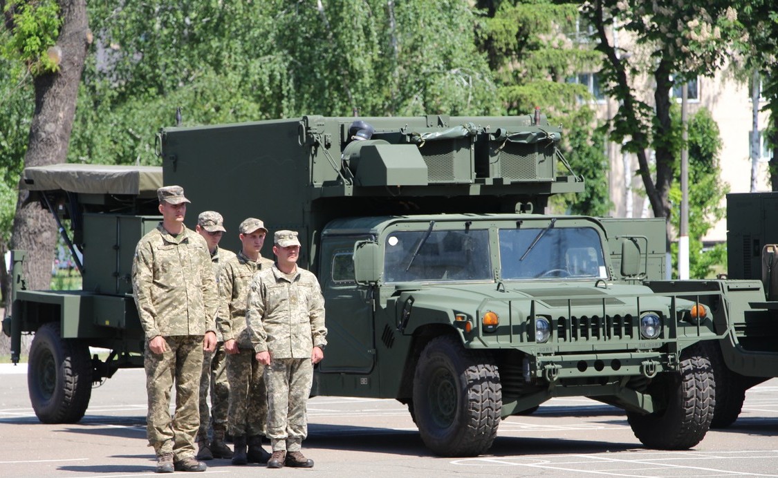 США передали Збройним Силам України дві сучасні станції артилерійської розвідки
