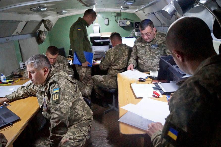 Офіцери розвідувальних управлінь декількох видів та родів військ ЗС України беруть участь у командно-штабному навчанні