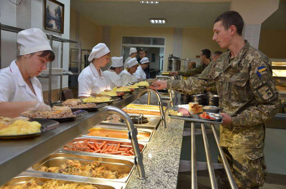 З 1 березня усі бойові частини ЗС України перейшли на нову систему харчування