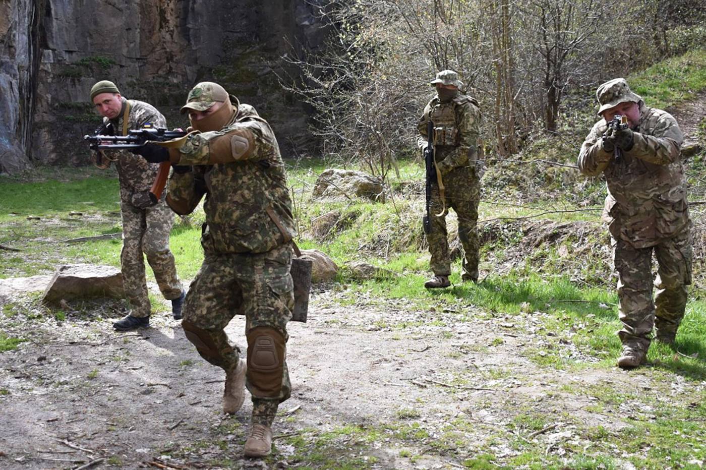 Військові розвідники допомагають у підготовці особового складу бригади територіальної оборони Вінниччини