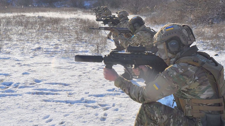 Near Crimea, Reconnaissance Men Have Trained Repelling the Enemy at a Short Distance