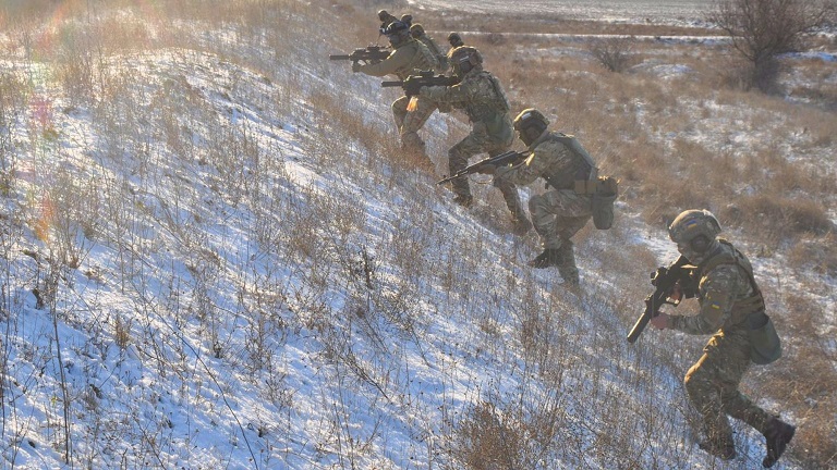 Near Crimea, Reconnaissance Men Have Trained Repelling the Enemy at a Short Distance