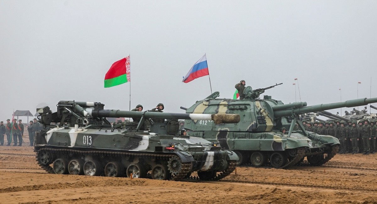 Армія білорусі не здатна здійснити наступ самостійно без участі рф, але кремль тримає у резерві третину своїх БТГр