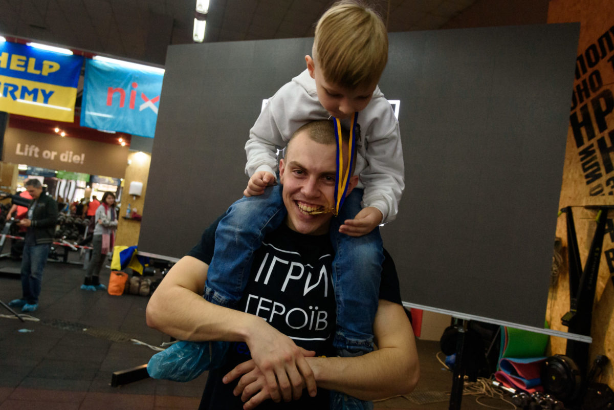 Розвідник-рекордсмен з Вінниччини з протезом повернувся на захист України