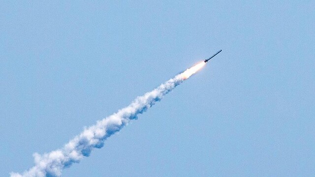 росія місяць накопичувала ракети для удару