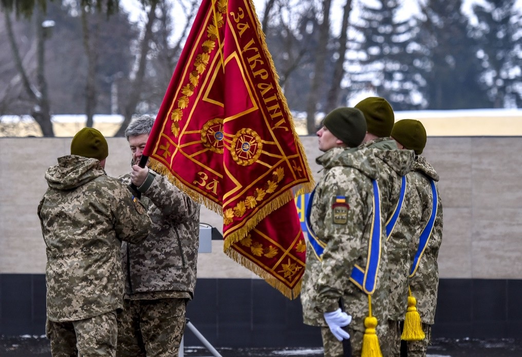 Щиро вітаємо бойових побратимів із Сил спеціальних операцій ЗС України із знаменними подіями